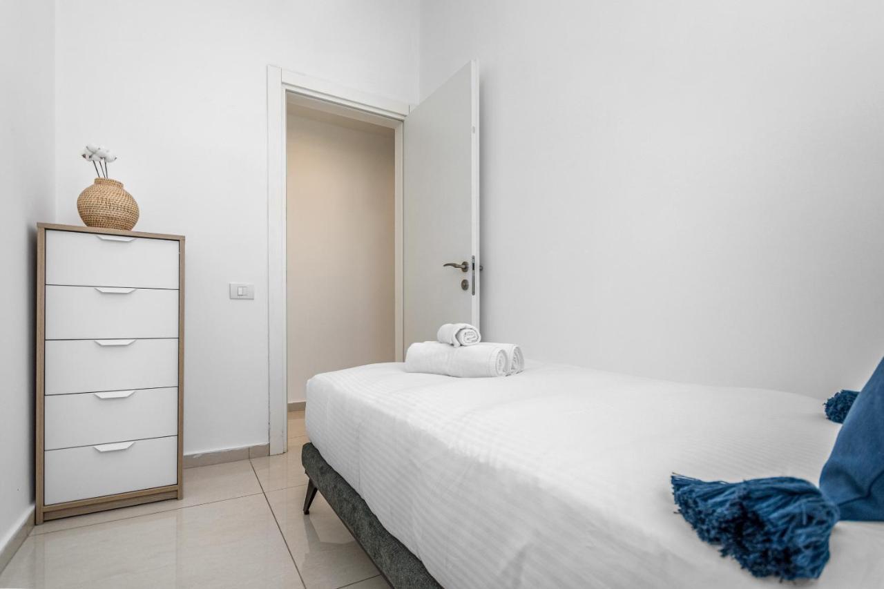 Superb 1,5 Bdr W Balcony Close To The Beach Tel Awiw Zewnętrze zdjęcie